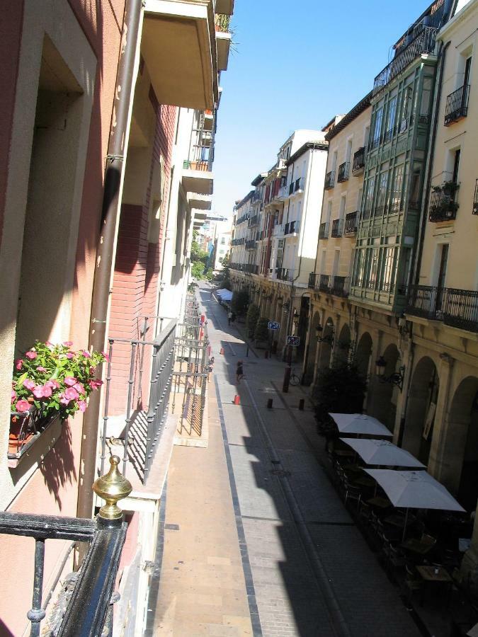 Apartamento Corazon De Portales Logrono Bagian luar foto